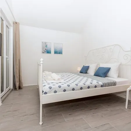 Vista Mare - 3 Bedroom, Sea View