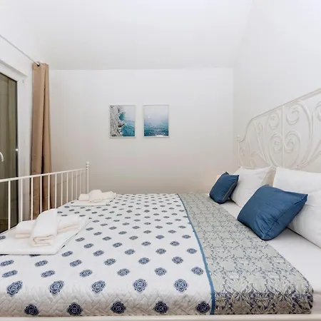 Apartmán Vista Mare - 3 Bedroom, Sea View *