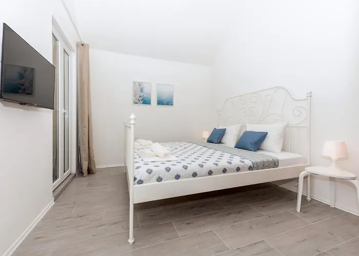 Vista Mare - 3 Bedroom, Sea View