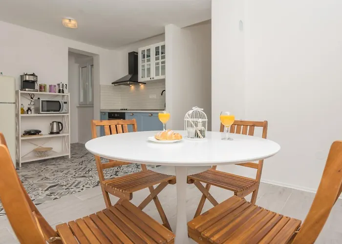 Vista Mare - 3 Bedroom, Sea View